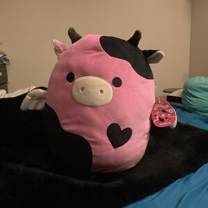 Squishmallows Pink and Black Cow limited edition